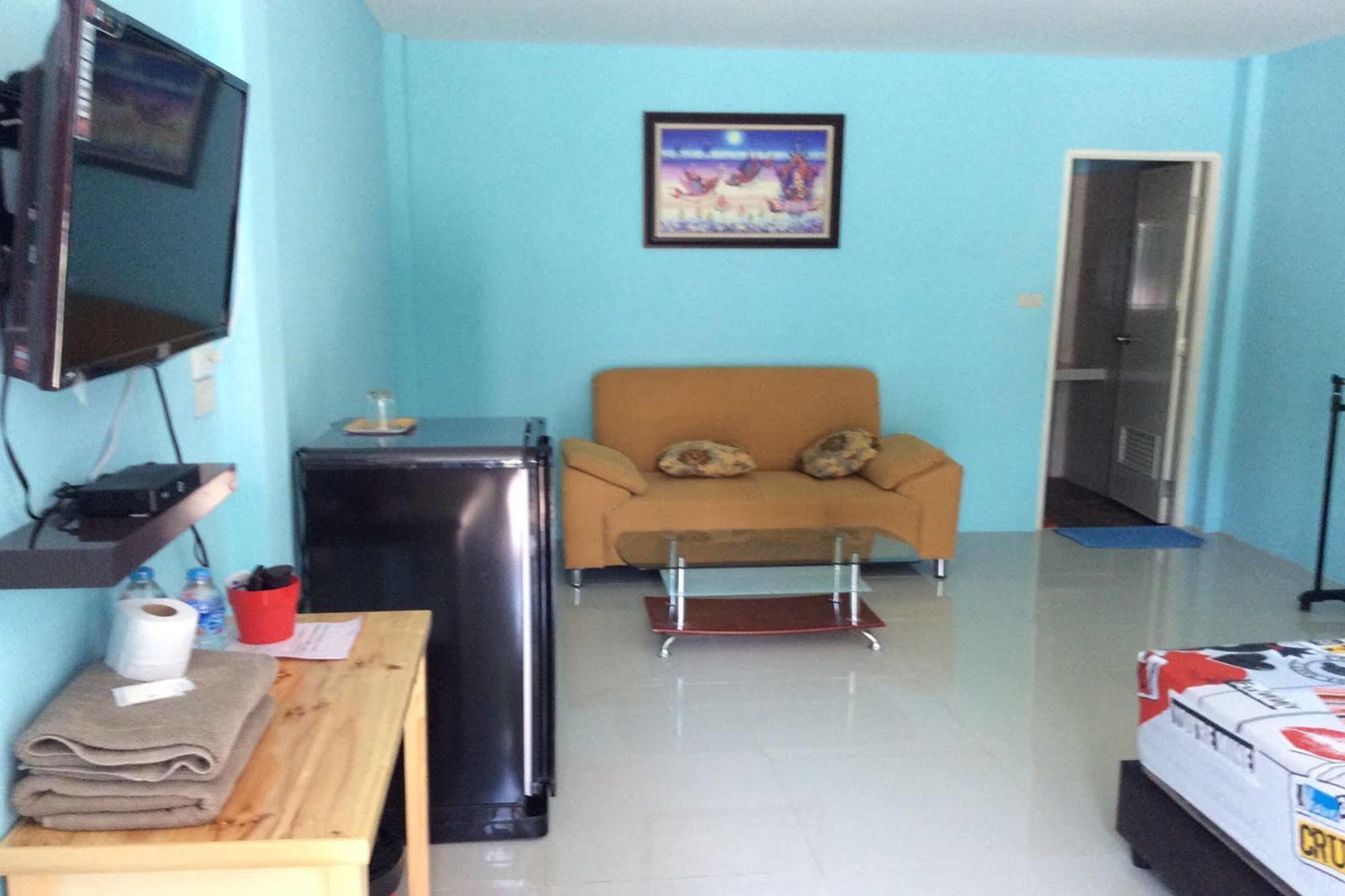 فندق Baan Sri Family Kabin Buri المظهر الخارجي الصورة